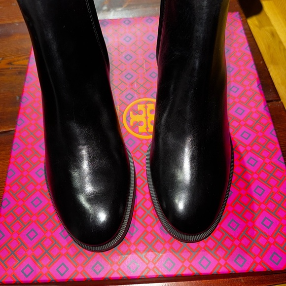 New in Box • Tory Burch Casual Zip Up Bootie - Picture 6 of 7
